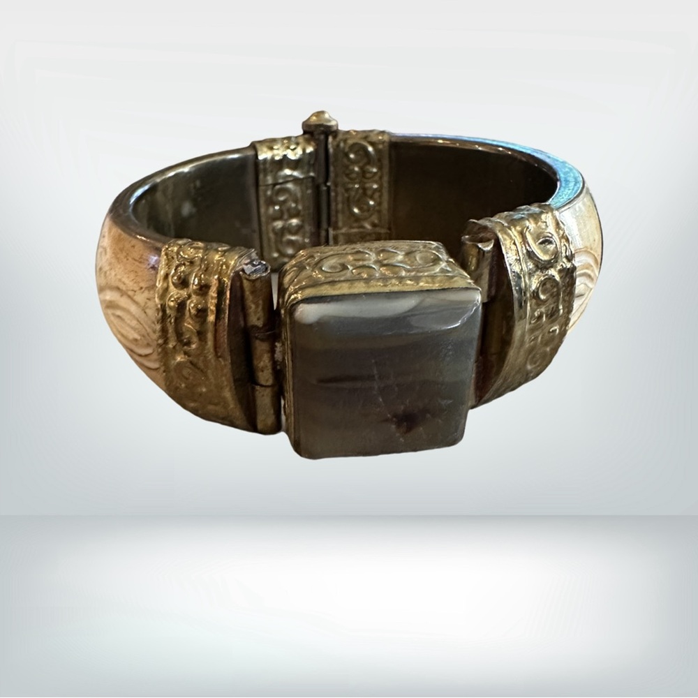 Faux Ivory  and Brass Tribal Costume Jewelry Bracelet - Picture 2 of 9
